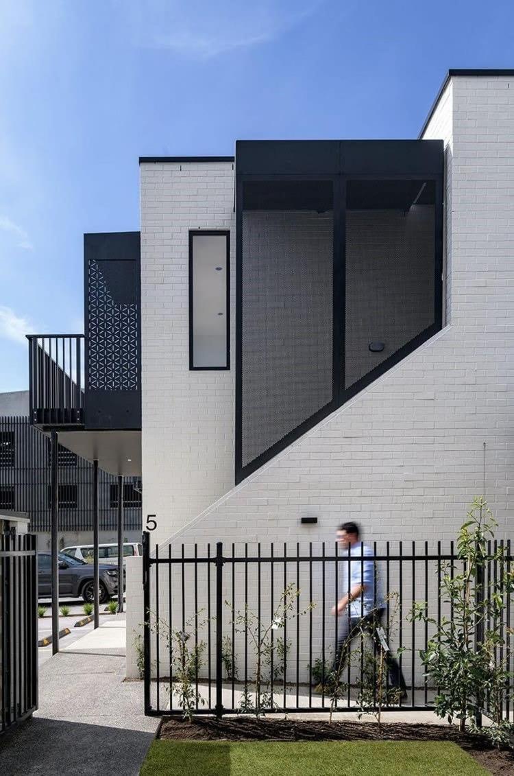 Chic And Contemporary Living At Cambridge Terrace Villa ไครสต์เชิร์ช ภายนอก รูปภาพ