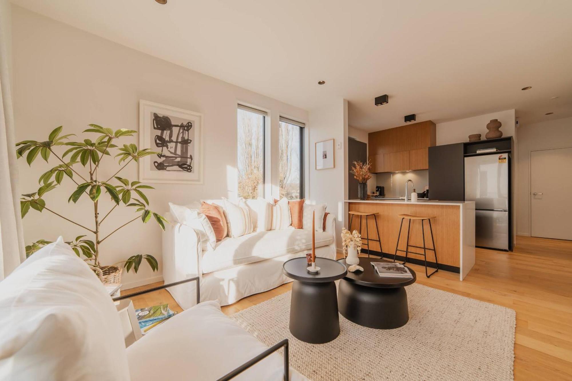Chic And Contemporary Living At Cambridge Terrace Villa ไครสต์เชิร์ช ภายนอก รูปภาพ